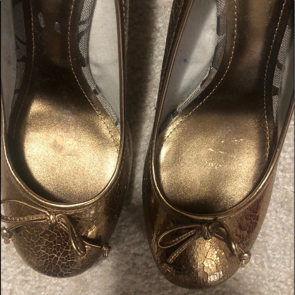 Coach - Picture 4 of 8